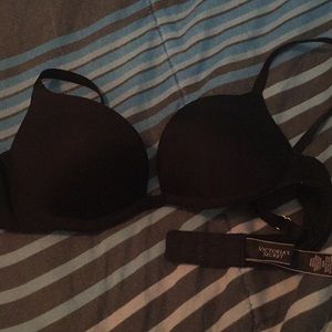 Victoria’s Secret 32A bra